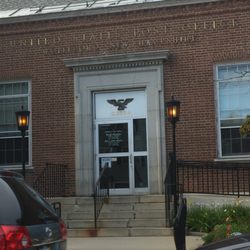 US Post Office - US Post Office of Wolfeborough -- 34 North Main Street / Route 109, Wolfeborough            Storefront
