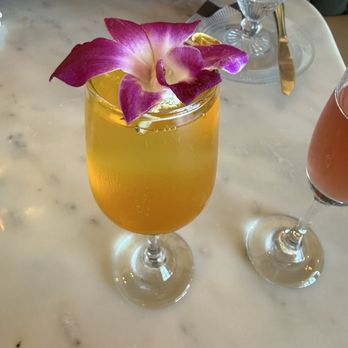 Mamimosas - Peach Bellini - Breakfast & Brunch Near Me - West Covina, California Mamimosas - Peach Bellini - Breakfast & Brunch Near Me - West Covina, California