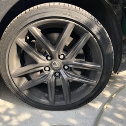 Shine-N-Go Detail - Rims and tire before cleaning.
