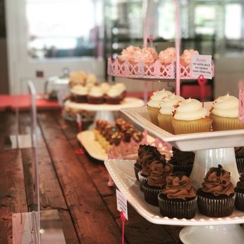 C Cups Cupcakery - Bakeries Near Me - Pinehurst, North Carolina