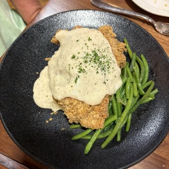 The Keeter Center - Chicken Fried Chicken - Hotels Near Me - Point Lookout, Missouri