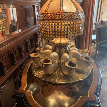 Driehaus Museum - Tiffani Lamp - Museums Near Me - Chicago, Illinois Driehaus Museum - Tiffani Lamp - Museums Near Me - Chicago, Illinois