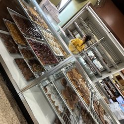 Gerald's Donuts & Burgers