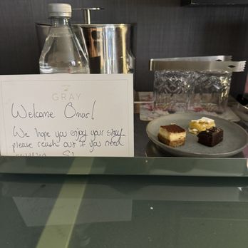 Kimpton Gray Hotel - Kind welcome note with dessert bites - Venues & Event Spaces Near Me - Chicago, Illinois