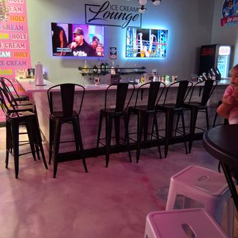 Holy Cow Ice Cream - Bar area - Ice Cream & Frozen Yogurt Near Me - Margate, Florida