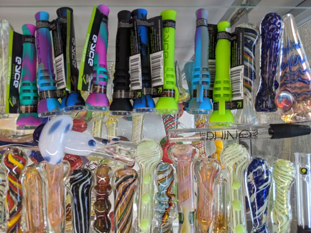 SMOKE DEPOT HARWOOD HEIGHTS 128 Photos & 23 Reviews 5124 N Harlem