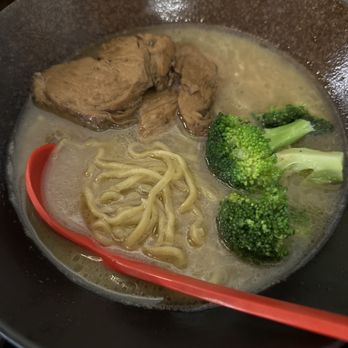 Hanano Ramen - Build your own ramen (miso broth, thick noodles, chicken, broccoli) - Ramen Near Me - Orange, California