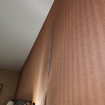 Hampton Inn & Suites Austin South/Buda - Big-ass gap a little glue goes a long way! - Hotels Near Me - Buda, Texas
