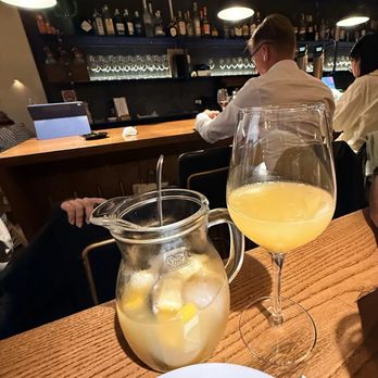 Tapeo - Cava Sangria - Tapas Bars Near Me - Barcelona, B Tapeo - Cava Sangria - Tapas Bars Near Me - Barcelona, B