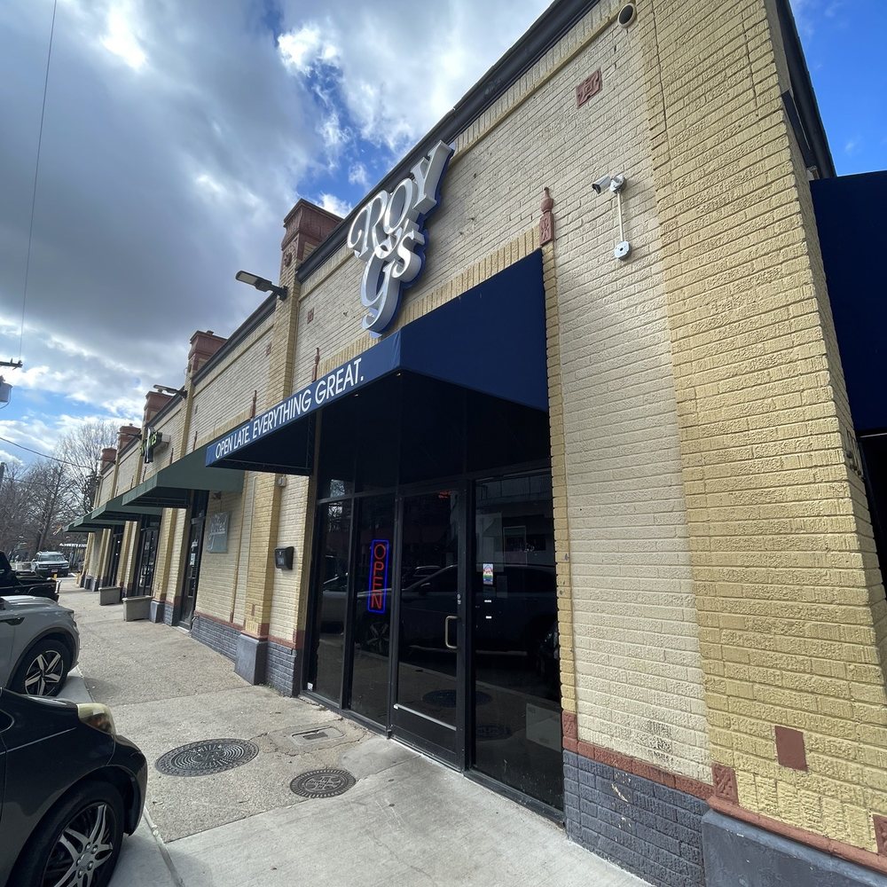 Roy G's - Entrance - Bars Near Me - Dallas, Texas