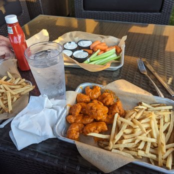 Buffalo Wild Wings - Sports Bars Near Me - Cutler Bay, Florida