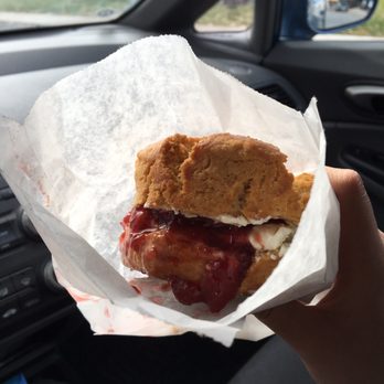 Kitten and the Bear - Take out scone with clotted cream and strawberry, raspberry, cream jam - Coffee & Tea Near Me - Toronto, Ontario