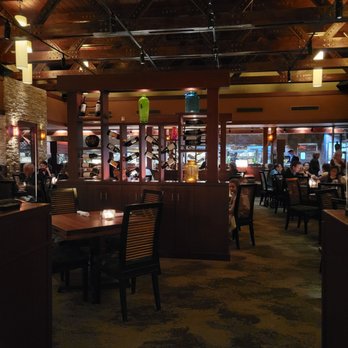 Seasons 52 - Dining area - New American Near Me - Coral Gables, Florida Seasons 52 - Dining area - New American Near Me - Coral Gables, Florida