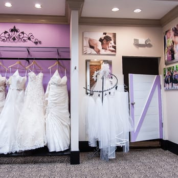 Le Bella Donna - Bridal Near Me - Newtown, Pennsylvania