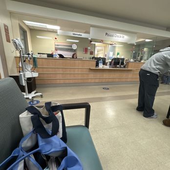 UCI Medical Center - Waiting area - Hospitals Near Me - Orange, California UCI Medical Center - Waiting area - Hospitals Near Me - Orange, California