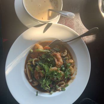 Kachai Thai Kitchen - Seafood Hot Pot Po Tuen - Organic Mushroom Coconut Chicken Soup Tom Kah - Bowl - Thai Near Me - Poulsbo, Washington Kachai Thai Kitchen - Seafood Hot Pot Po Tuen - Organic Mushroom Coconut Chicken Soup Tom Kah - Bowl - Thai Near Me - Poulsbo, Washington
