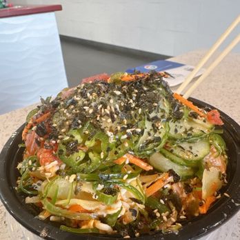 Grindz - Aloha infused Poke - HUGE Large Bowl - 5 Scoops FOR LESS THAN $20 - Poke Near Me - Monrovia, California