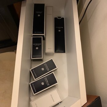 The Peninsula Chicago - Toiletries! - Hotels Near Me - Chicago, Illinois The Peninsula Chicago - Toiletries! - Hotels Near Me - Chicago, Illinois