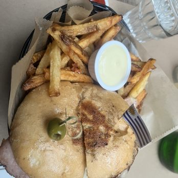 Tabaré Williamsburg - Chivito Completo - Latin American Near Me - Brooklyn, New York Tabaré Williamsburg - Chivito Completo - Latin American Near Me - Brooklyn, New York