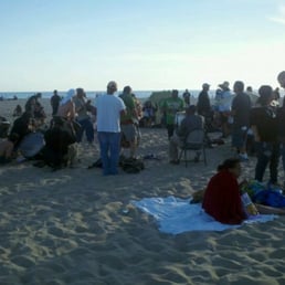 4/16 - the crowd starting to build pre-sunset. 4/16 - the crowd starting to build pre-sunset.