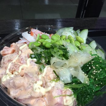 Poketastic - Medium bowl with spicy salmon, yellow tail, spicy & kewpie mayo, seaweed salad, crab salad, edamame, ginger and cucumber ... over brown rice - Poke Near Me - Chesapeake, Virginia
