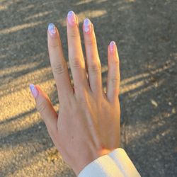 Wonder Nails - Airbrush ombre gel with design