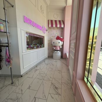 Hello Kitty Cafe - Cafes Near Me - Irvine, California Hello Kitty Cafe - Cafes Near Me - Irvine, California