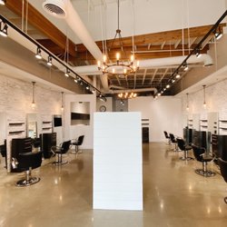 Bella Red Salon - Lakeland