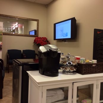 Advanced Eyecare Optometric Center - Waiting area with wifi - Optometrists Near Me - Irvine, California