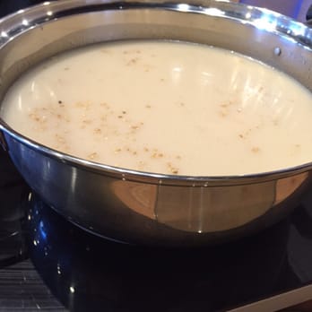 Nabeya Maido - Paitan Nabe broth ready for the food dive - Japanese Near Me - Honolulu, Hawaii Nabeya Maido - Paitan Nabe broth ready for the food dive - Japanese Near Me - Honolulu, Hawaii
