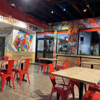 Dave's Hot Chicken - Chicken Shop Near Me - Gilbert, Arizona