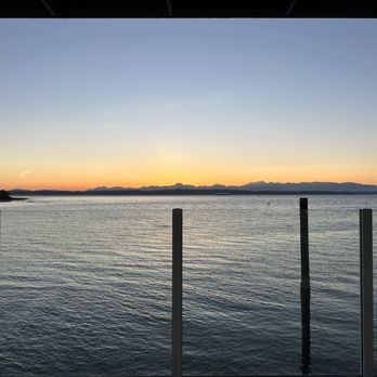 Ray's Boathouse - Sunset at Ray's - IG @bougiefoodieboi - New American Near Me - Seattle, Washington