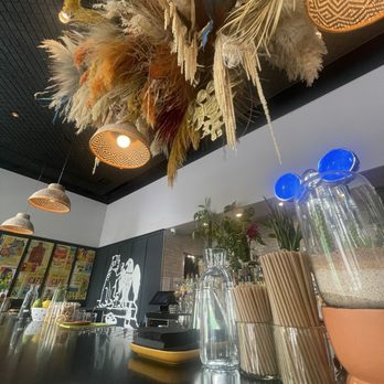 Parche - Bar area - Colombian Near Me - Oakland, California