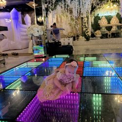 Sunset Castle - Dance floor