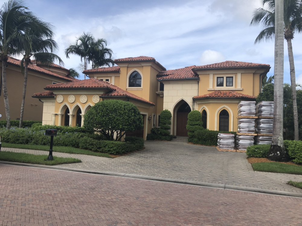 Slide of Green Coast Roofing and Solar