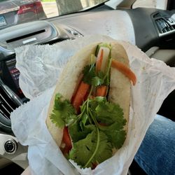 Banh Mi On Cedar - The best báhn mí in Connecticut- full of tofu, fresh pickles, cilantro jalapeño, and delicious sauce