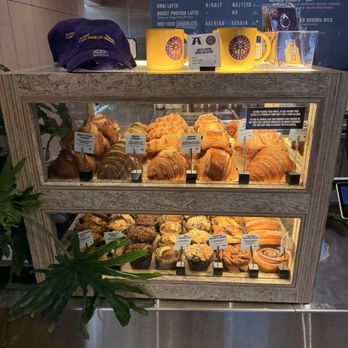 Alfred Coffee - Baked pastries - Coffee & Tea Near Me - Los Angeles, California Alfred Coffee - Baked pastries - Coffee & Tea Near Me - Los Angeles, California