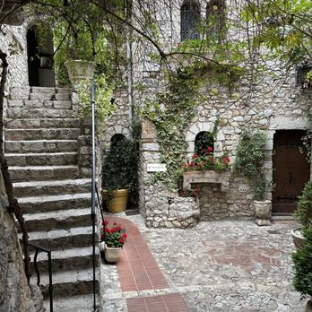 Château Eza - French Near Me - Èze, 06
