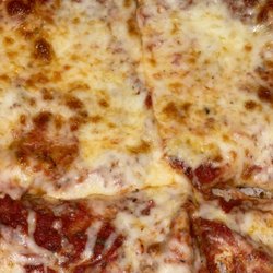 Pazzo's Pizzeria - Cheese pizza