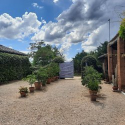 La Lastra - Courtyard