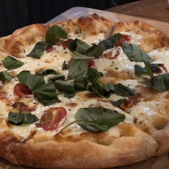 Pub Americana - Margarita pizza - Bars Near Me - Cocoa, Florida Pub Americana - Margarita pizza - Bars Near Me - Cocoa, Florida