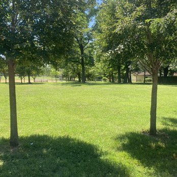 Warwick Park - Parks Near Me - St. Matthews, Kentucky