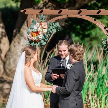 Little Moments Events - Floral Design - Floral Designers Near Me