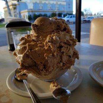 Superior Dairy - The "1 scoop" cookies and cream - Ice Cream & Frozen Yogurt Near Me - Hanford, California