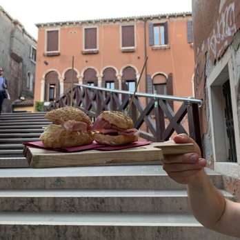 San Giovanni Vini e Cicchetti - Italian Near Me - Venezia, VE