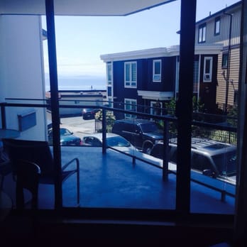 Ocean Promenade Hotel - Gorgeous balcony with a view of the beautiful ocean. - Hotels Near Me - White Rock, British Columbia Ocean Promenade Hotel - Gorgeous balcony with a view of the beautiful ocean. - Hotels Near Me - White Rock, British Columbia