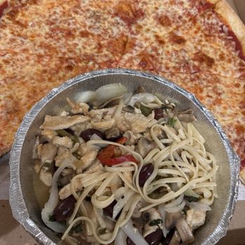 Georgina's Pizzeria - Pizza and Spicy Chicken Isabella - Pizza Near Me - Morrisville, North Carolina