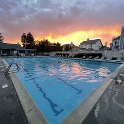 Warm Springs Cabana Club - Pool
