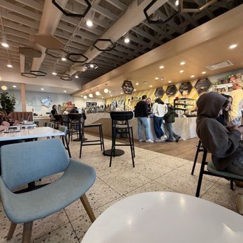 Better Buzz Coffee Laguna Beach - Inside - Coffee & Tea Near Me - Laguna Beach, California Better Buzz Coffee Laguna Beach - Inside - Coffee & Tea Near Me - Laguna Beach, California