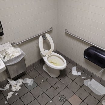 Shell Gas Station - What a filthy mess. Please, don't go here!!! - Gas Stations Near Me - Murrieta, California